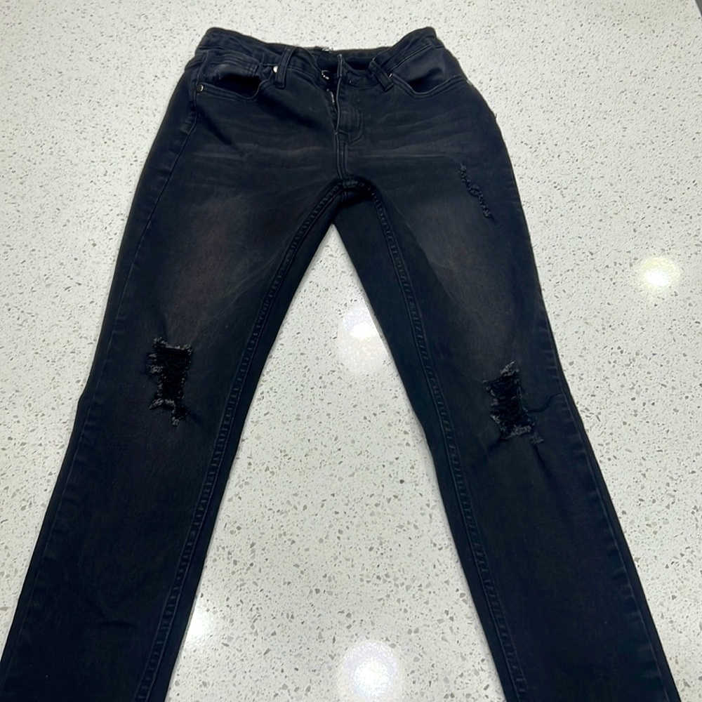 Fashion Nova Black Ripped skinny jeans